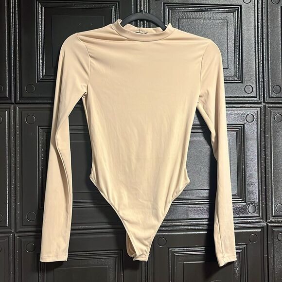 Fashionnova  bodysuit - Picture 1 of 2